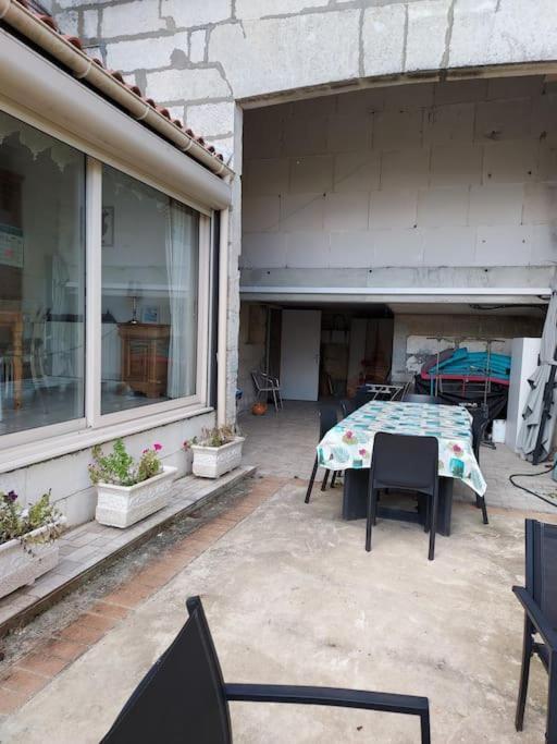 Appartement Le Lys à Saintes Extérieur photo
